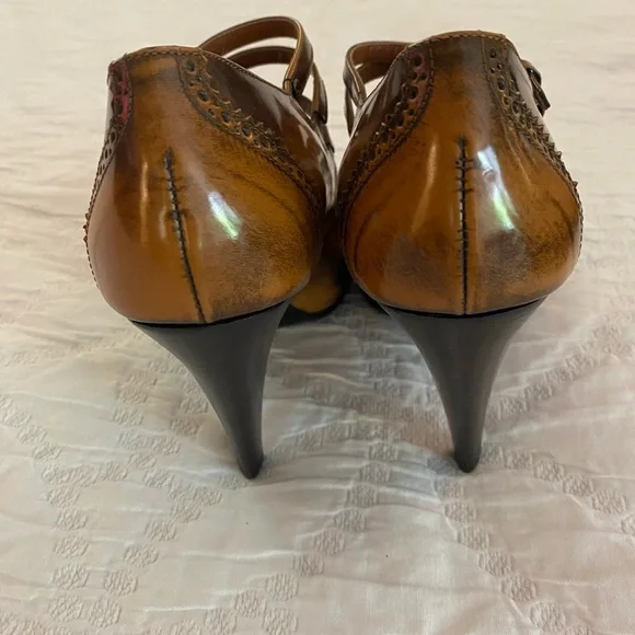 Gorgeous Bally Peep-Toe Heels - Picture 8 of 8